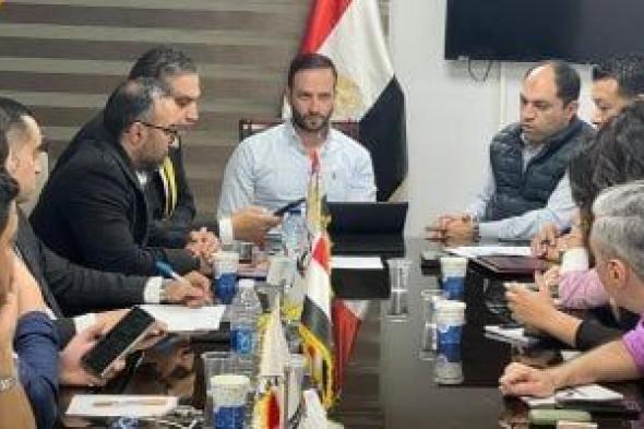تنسيقية
شباب
الأحزاب
تعقد
ورشة
عمل
حول
تطوير
المطارات
وسد
الفجوة
الفندقية