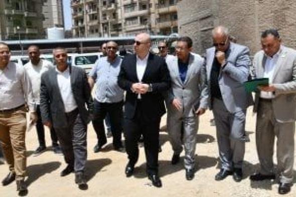 محافظ
الفيوم
يتفقد
التجهيزات
النهائية
لنقل
موقف
سيارات
العدوة
وسيلا