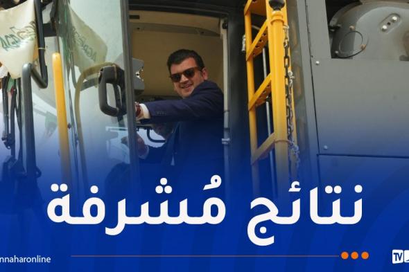 وزير
الفلاحة
يُشرف
على
انطلاق
حملة
حصاد
الحبوب
من
تيميمون
