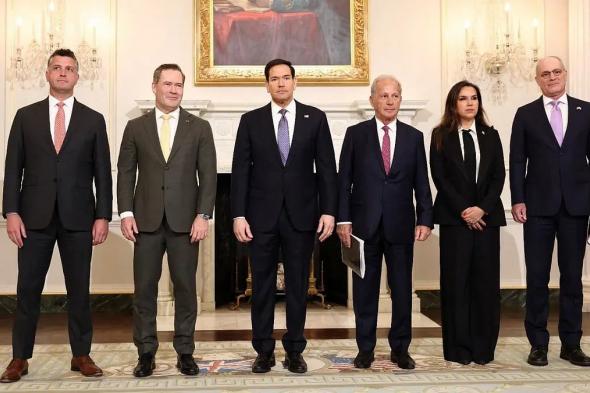 «إسرائيل»
    ولبنان
    توافقان
    على
    تمديد
    الهدنة
    45
    يوما