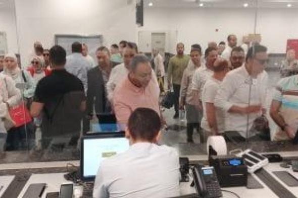إقبال
كبير
من
المواطنين
على
استخدام
المونوريل..
صور