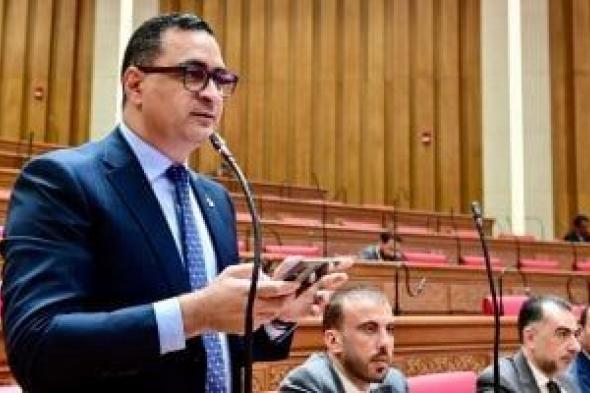 أمين
سر
إسكان
النواب:
طفرة
كبيرة
بمشروعات
الصرف
الصحى
بجهود
الرئيس
السيسي