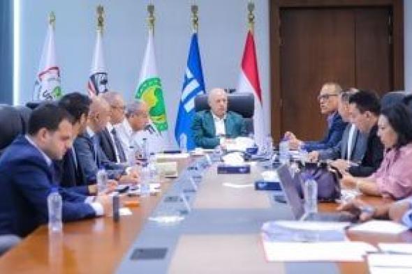 اتحاد
الكرة:
فحص
أوراق
الرخصة
الأفريقية
ممتد
لـ30
يونيو..ونساعد
كل
الأندية