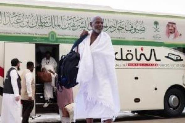 الشؤون
الإسلامية
تعلن
اكتمال
وصول
1000
حاج
وحاجة
من
أسر
إعادة
الأمل
من
السودان