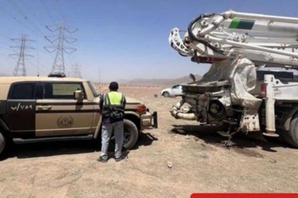 ضبط
    مقيم
    يمني
    لتفريغه
    مواد
    خرسانية
    في
    منطقة
    المدينة
    المنورة