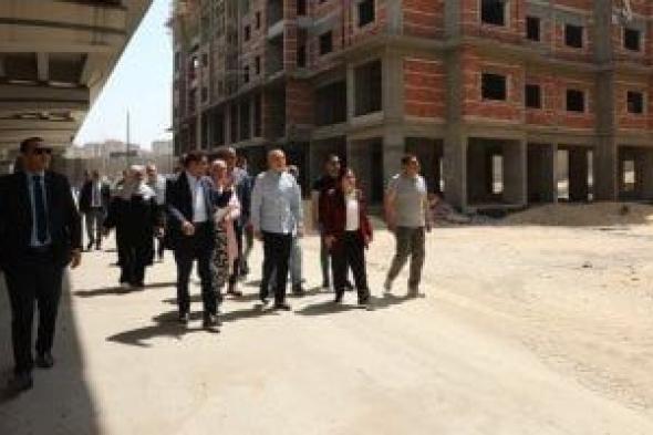 ​محافظ
القاهرة
يتفقد
مشروع
تطوير
"مدينة
الأمل"
ومتابعة
نسب
تنفيذ
الأبراج
السكنية
الجديدة