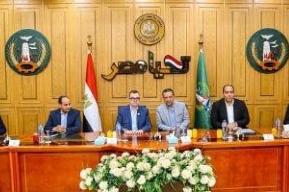 وزير
التخطيط
يعقد
لقاءً
موسعًا
مع
محافظ
المنوفية
لمناقشة
الخطة
الاستثمارية