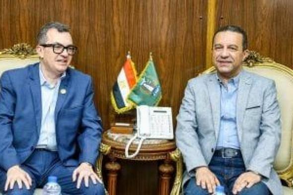 وزير
التخطيط:
حريصون
على
توفير
أوجه
الدعم
للارتقاء
بالخدمات
الأساسية
بالمحافظات