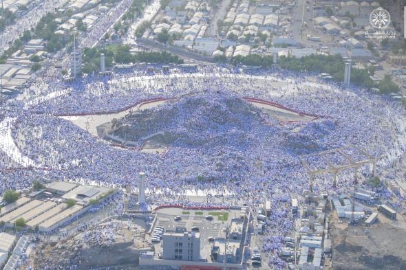 الحج
والعمرة
تدعو
ضيوف
الرحمن
إلى
البقاء
في
مخيماتهم
بعرفات
حتى
4
عصرًا