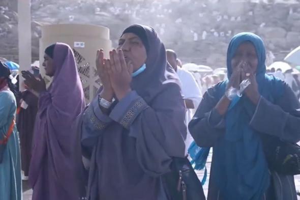 دعوات
وابتهالات
تملأ
جبل
الرحمة
صباح
يوم
عرفة