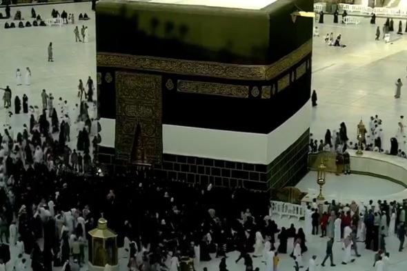 يوم
الخُليف..
مؤنسات
الحرم
يحيين
عادة
متوارثة
منذ
قرون
في
يوم
عرفة
