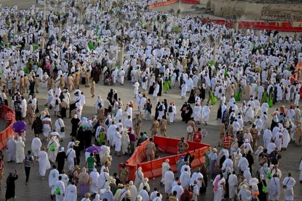 الأمير
سعود
بن
مشعل:
المملكة
كرست
جهودها
ليؤدي
ضيوف
الرحمن
مناسكهم
في
أجواء
مُنظمة
وآمنة