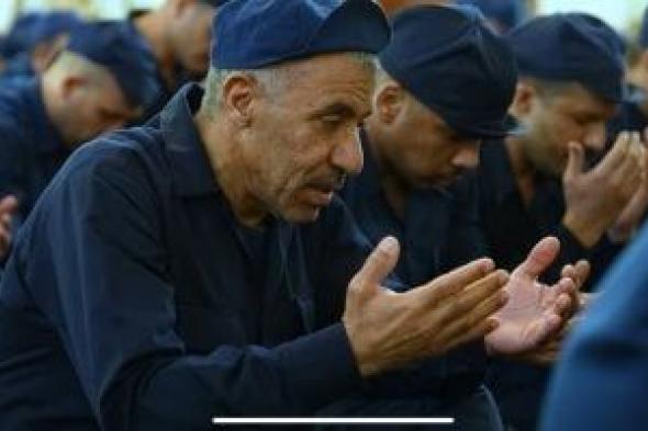الإفراج
عن
1090
نزيلاً
بموجب
قرار
جمهوري
بمناسبة
عيد
الأضحى