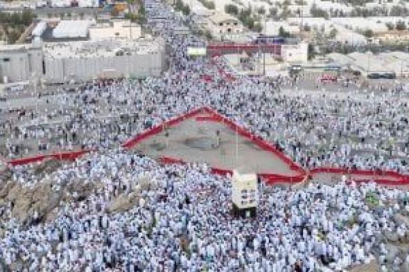 ضيوف
الرحمن
يؤدون
طواف
الإفاضة
ورمي
جمرة
العقبة
وسط
منظومة
خدمات
متكاملة