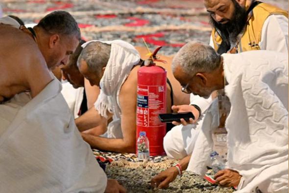 وزارة
    الموارد
    البشرية
    تقدم
    خدماتها
    لأكثر
    من
    160
    ألف
    مستفيد
    من
    كبار
    السن
    بالحج