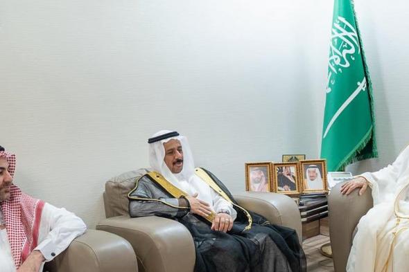 بلقاء
    مع
    علماء
    بمشعر
    منى..
    وزير
    الشؤون
    الإسلامية
    يؤكد
    أهمية
    الوسطية
    قولا
    وعملا
