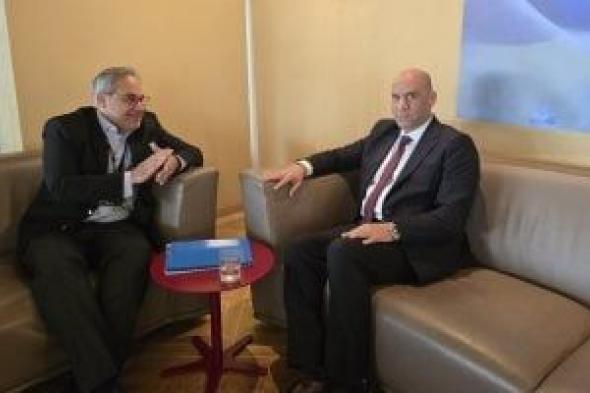 سفير
مصر
بجنيف
يستقبل
وزير
العمل
استعدادًا
لقيادة
وفد
مصر
بمؤتمر
العمل
الدولى