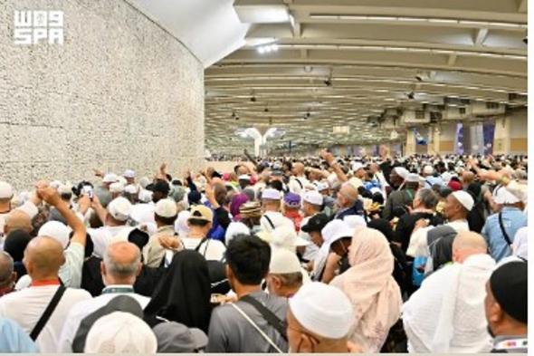 برنامج
    حج
    الطلبة
    الدوليين
    بجامعة
    الملك
    سعود
    يواصل
    رسالته
    العالمية
    بمشاركة
    50
    طالبًا
    هذا
    العام