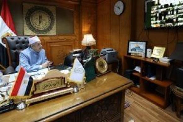 الشيخ
أيمن
عبدالغني
والدكتور
الشرقاوي
يجتمعان
برؤساء
لجان
الثانوية
الأزهرية