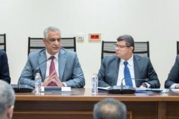 وزير
الانتاج
الحربي
يستعرض
الموازنة
التخطيطية
أمام
لجنة
الخطة
والموازنة