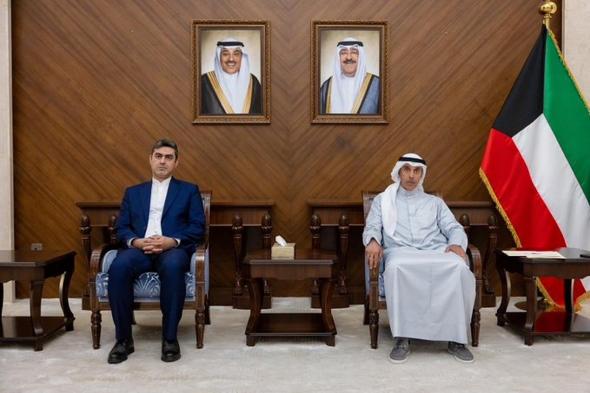 الكويت
    تطرد
    2
    من
    منسوبي
    السفارة
    الإيرانية