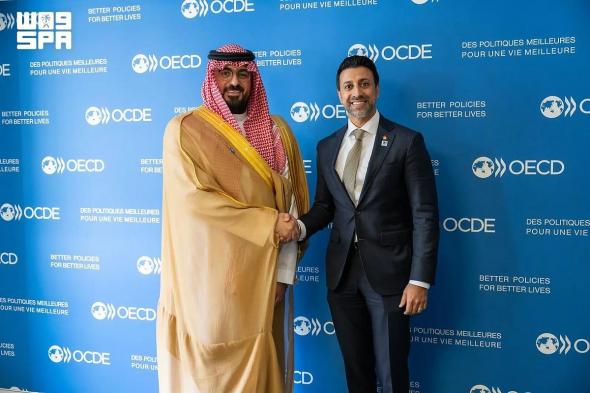 وزير
    الاقتصاد
    يبحث
    مع
    وزير
    التجارة
    الدولية
    الكندي
    سبل
    تعزيز
    العلاقات
    الاقتصادية
    والاستثمارية
    والتجارية