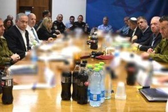 وزراء
"الكابينت"
يتحفظون
على
وقف
إطلاق
النار
في
لبنان