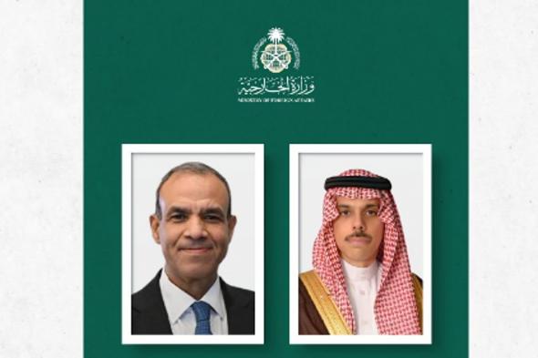وزير
    الخارجية
    يبحث
    مستجدات
    الأوضاع
    في
    المنطقة
    مع
    نظيره
    المصري