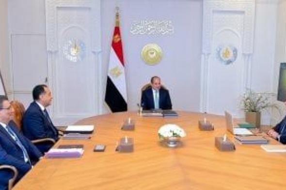وزير
الصحة
يستعرض
أمام
الرئيس
مشروع
أول
مركز
مصرى
للمحاكاة
الطبية
والتميز