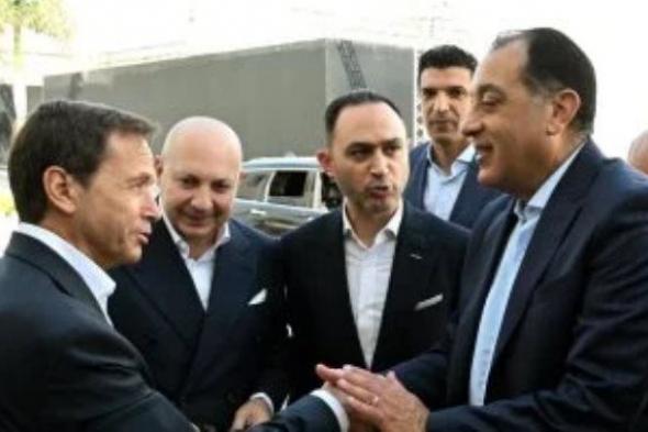 رئيس الوزراء يفتتح خط الإنتاج الجديد للسيارة «ماجنيت» بشركة نيسان