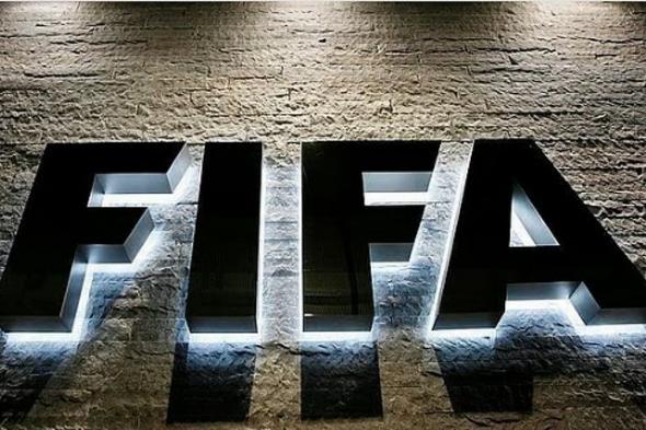 "فيفا"
    تعلن
    اعتماد
    لوائح
    جديدة
    لانتقالات
    اللاعبين