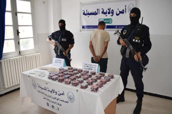 المسيلة..
توقيف
مروّج
وحجز
أكثر
من
5500
كبسولة
بريغابالين