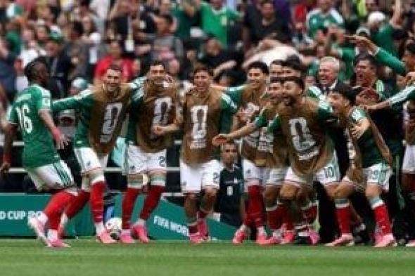 مباراة
المكسيك
ضد
جنوب
أفريقيا
رابع
أكثر
افتتاح
مونديالي
حضوراً
للجماهير