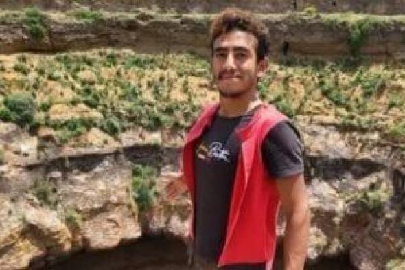 شاهد
لحظة
انتشال
جثة
"سبايدر
مان
اليمن"
من
عمق
الفوهة
البركانية