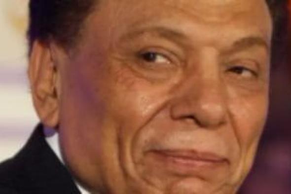 من
"بلد
شهادات"
إلى
"اللمبى"..
لقطة
واحدة
صنعت
نجومية
هؤلاء
الكوميديانات