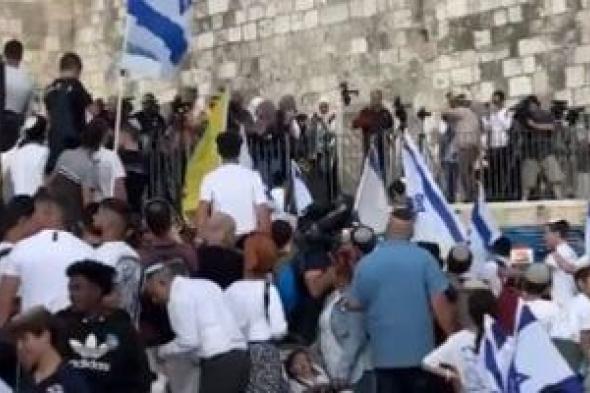 مستوطنون
يشعلون
النيران
بمسجدين
شمال
رام
الله
فى
الضفة
الغربية