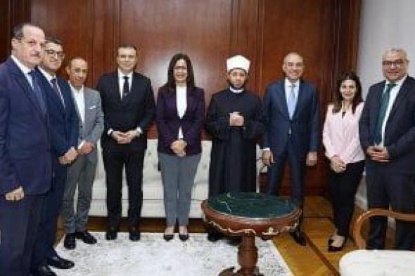 وزير
الأوقاف:
مصر
قدمت
للعالم
نموذجًا
فريدًا
في
الوسطية
والاعتدال