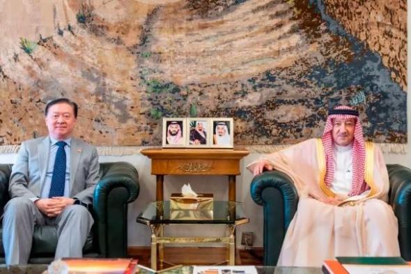 فيصل
بن
فرحان
يتلقى
رسالة
خطية
من
وزير
خارجية
الصين