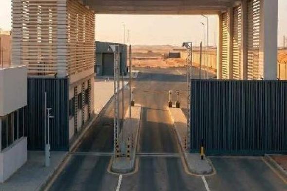 ميناء
      أكتوبر
      الجاف..
      منظومة
      لوجستية
      تربط
      الموانئ
      البحرية
      بشبكة
      السكك
      الحديدية