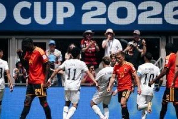 نادى
الزهور
يفتح
أبوابه
فجرا
للسماح
لأعضائه
بمشاهدة
مباريات
مصر
بكأس
العالم