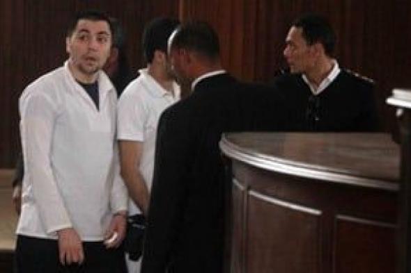 قرار
جديد
ضد
سيد
مشاغب
و5
آخرين
فى
اتهامهم
بالتجمهر
وحيازة
ألعاب
نارية