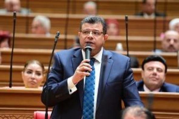 محمد
سليمان
يستعرض
تفاصيل
تعديلات
ضريبة
الدمغة
بالبورصة