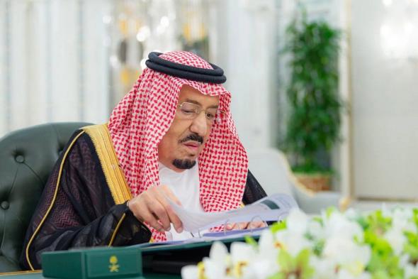 صدور
    موافقة
    خادم
    الحرمين
    الشريفين
    على
    استضافة
    1000
    معتمر
    ومعتمرة
    من
    16
    دولة