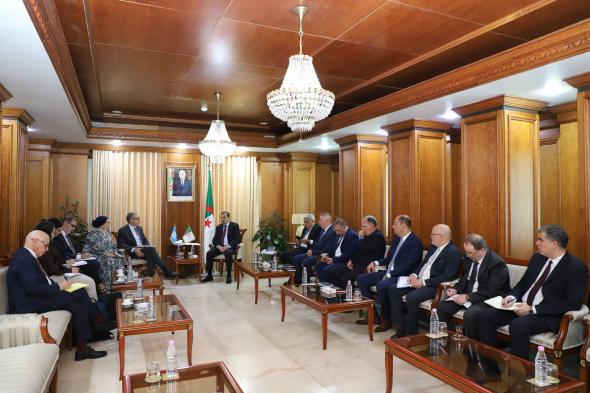 وزير
المحروقات
يستقبل
وفدا
من
صندوق
النقد
الدولي