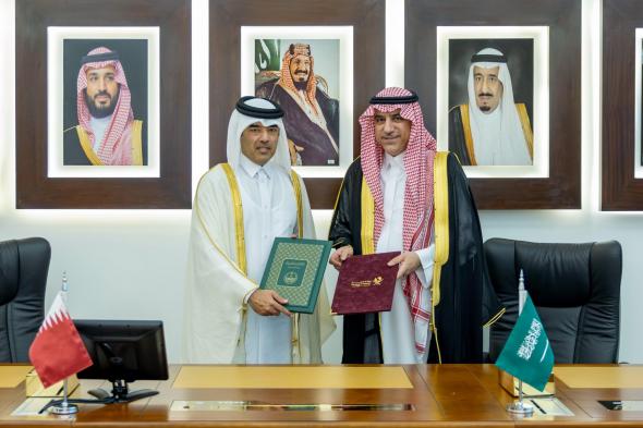 مساعد
وزير
الداخلية
ووكيل
وزارة
الداخلية
بدولة
قطر
يرأسان
اجتماع
فريق
عمل
اللجنة
الأمنية
والعسكرية
