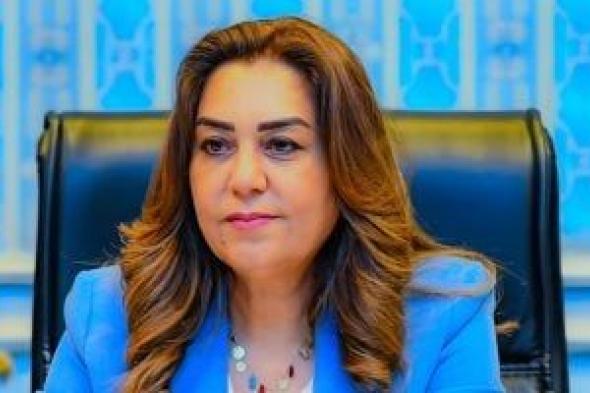 وزيرة
التنمية
المحلية
تتابع
حادث
غرق
صندل
بميناء
السد
العالي
بأسوان