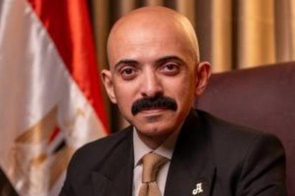 القاضى
أحمد
عبد
الراضى
ثابت
وكيلاً
لمجلس
إدارة
نادى
قضاة
مصر
بعد
اعتماد
نتائج
الانتخابات