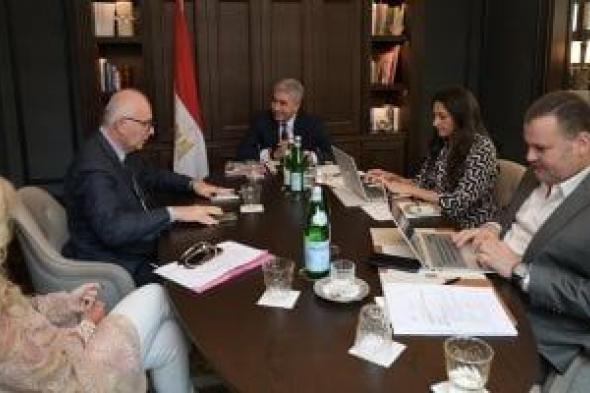 وزير
السياحة:
ارتفاع
عدد
السائحين
الإيطاليين
الوافدين
إلى
مصر
بنسبة
15%