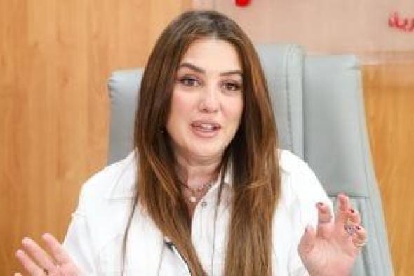 كندة
علوش
ترد
على
شائعات
انفصالها
عن
عمرو
يوسف