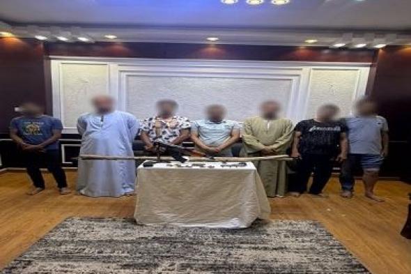 ضبط
      شقيق
      نائب
      وآخرين
      تشاجروا
      بأسلحة
      نارية
      بسبب
      خلاف
      على
      شراء
      قطعة
      أرض
      بسوهاج